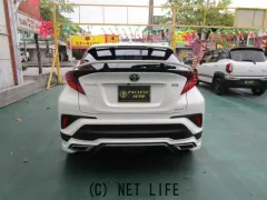 トヨタ C-HR