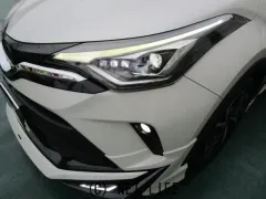 トヨタ C-HR