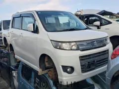 部品取車 ワゴンＲ スティングレー MH23S