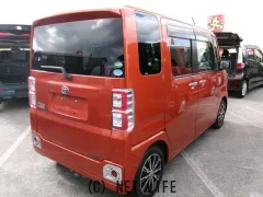 トヨタ ピクシスメガ