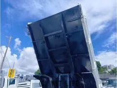 日野自動車 デュトロ