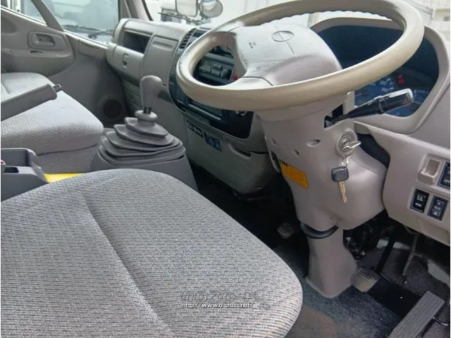 日野自動車 デュトロ