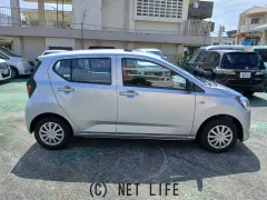 ダイハツ ミライース