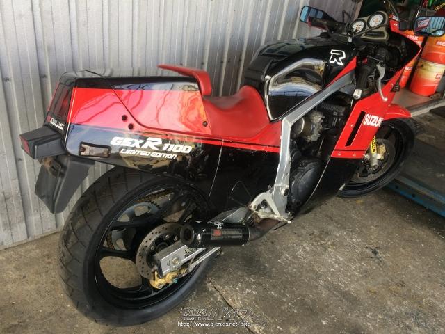 スズキ GSX-R1100・1988(S63)初度登録(届出)年・黒/赤II・1100cc