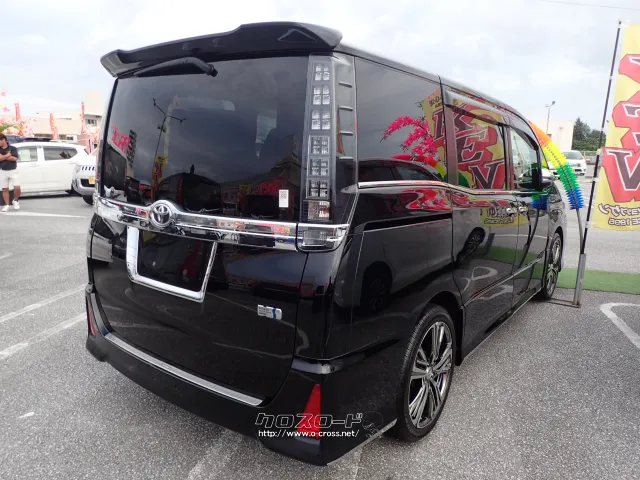 トヨタ ヴォクシー