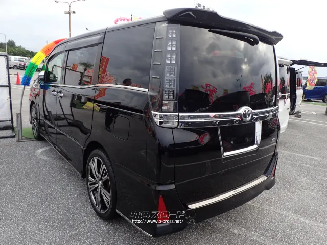 トヨタ ヴォクシー