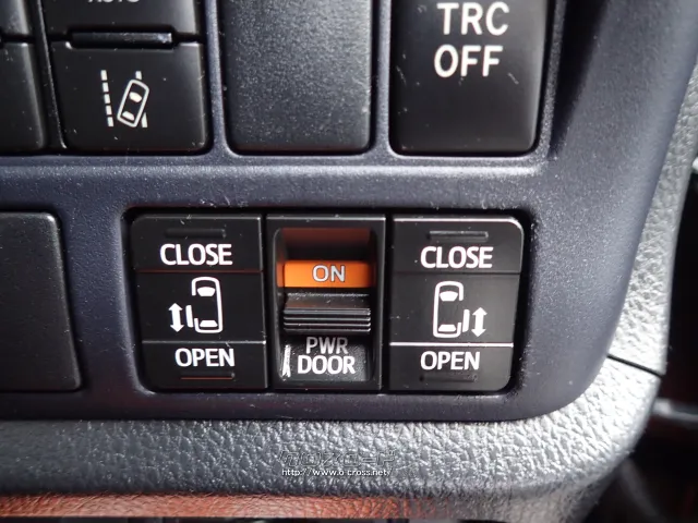 トヨタ ヴォクシー