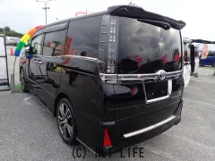 トヨタ ヴォクシー