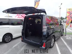 トヨタ ヴォクシー