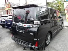 トヨタ ヴォクシー