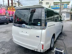 トヨタ ヴォクシー