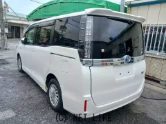 トヨタ ヴォクシー