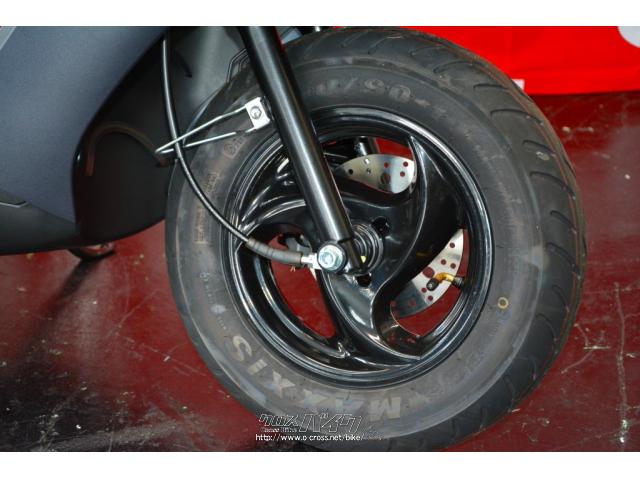 あっと驚く旧車やレア車。最新のEVスクーターまで、約50台のバイクがあなたを待っています。 ヤマハ アクシスZ