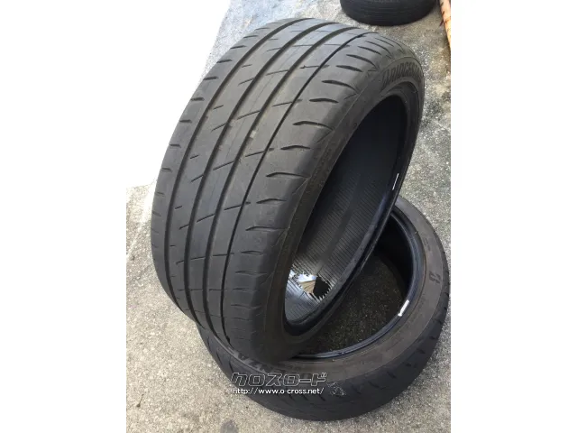 タイヤ 235/40R18