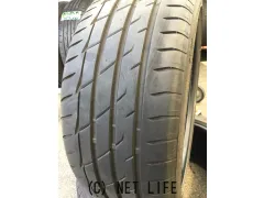タイヤ 235/40R18
