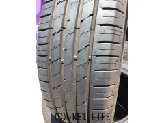 タイヤ 215/60R17