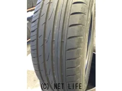 タイヤ 225/65R18