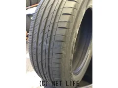 タイヤ 215/60R17