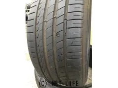 タイヤ 235/35R19