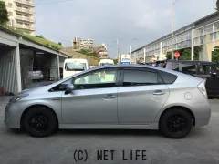 トヨタ プリウス