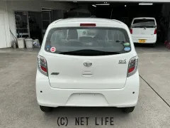 ダイハツ ミライース