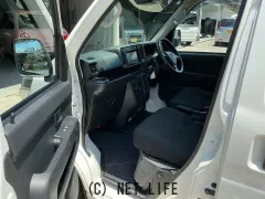 ダイハツ ハイゼットカーゴ