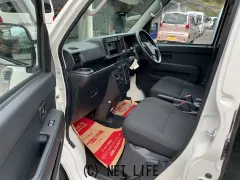 ダイハツ ハイゼットカーゴ