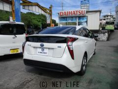 トヨタ プリウス