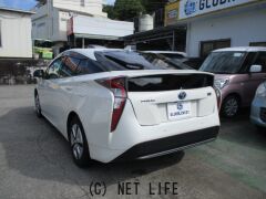 トヨタ プリウス