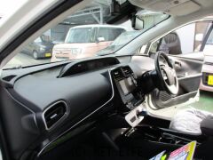 トヨタ プリウス