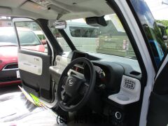 ダイハツ ムーヴキャンバス