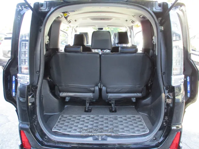 トヨタ ヴォクシー