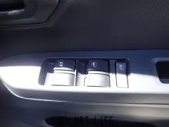 ダイハツ ミライース