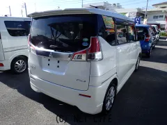 三菱 デリカD：2