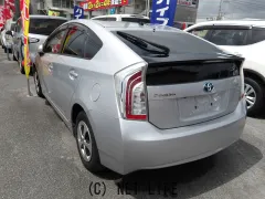 トヨタ プリウス