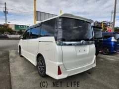 トヨタ ヴォクシー