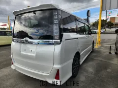 トヨタ ヴォクシー