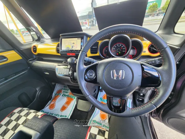 ホンダ N-BOX
