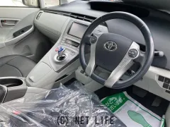 トヨタ プリウス