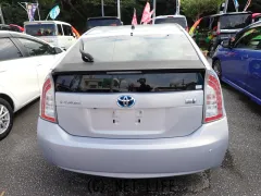 トヨタ プリウス