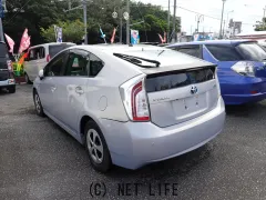 トヨタ プリウス