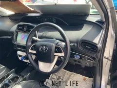 トヨタ プリウス