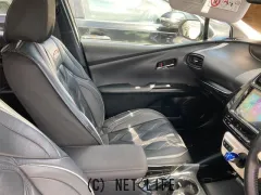 トヨタ プリウス