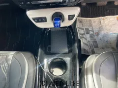 トヨタ プリウス