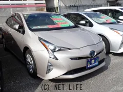 トヨタ プリウス