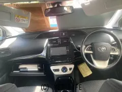 トヨタ プリウス