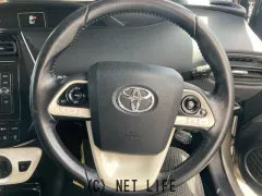 トヨタ プリウス