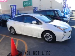 トヨタ プリウス