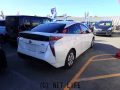 トヨタ プリウス