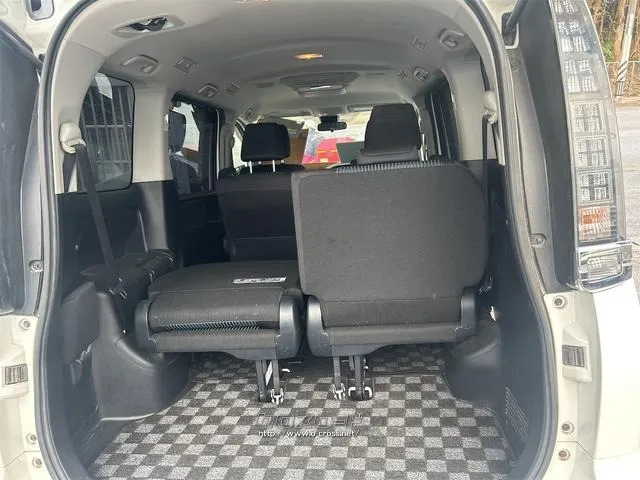 トヨタ ヴォクシー